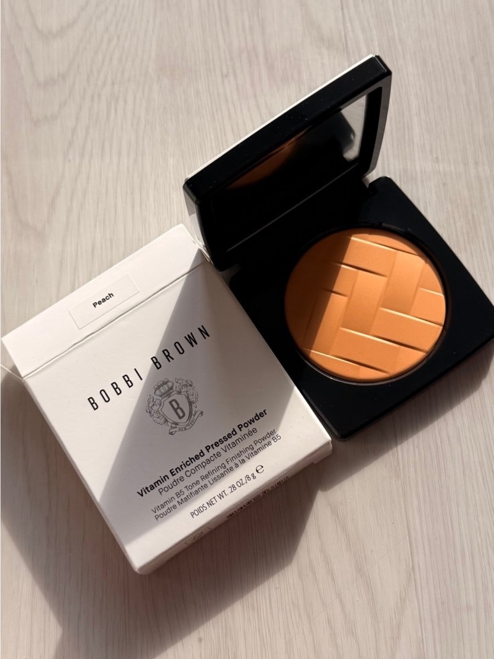 NIB Bobbi Brown Vitamin Enriched Pressed Powder - Peach